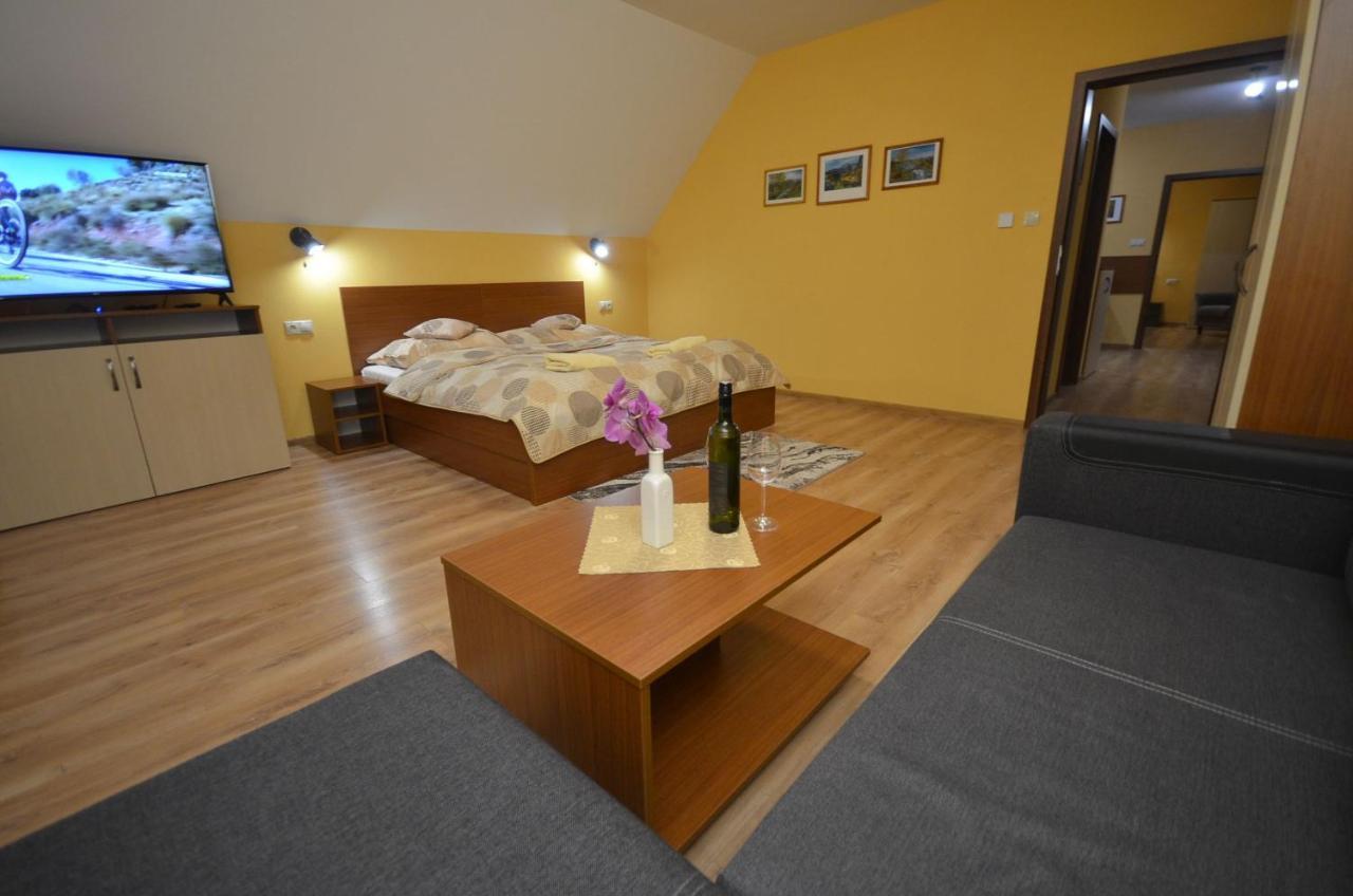 Apartmany Best I. Bešeňová 外观 照片