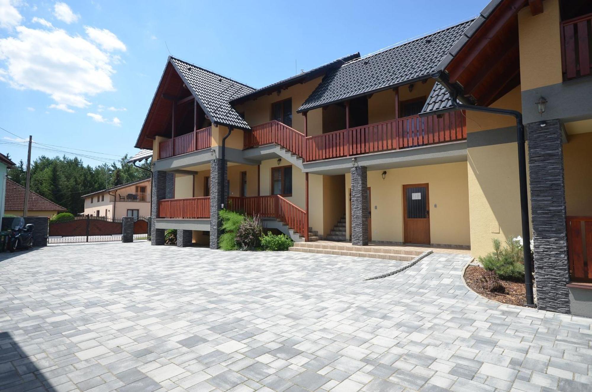 Apartmany Best I. Bešeňová 外观 照片